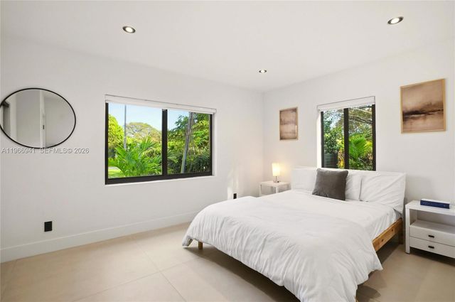 14324 Garden Dr, Miami, FL 33168