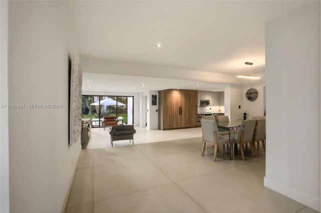 14324 Garden Dr, Miami, FL 33168