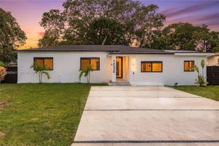 14324 Garden Dr, Miami, FL 33168