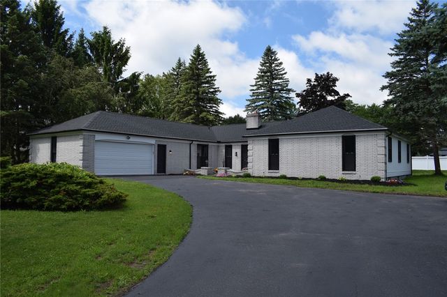 88 Stuyvesant Road, Pittsford, NY 14534