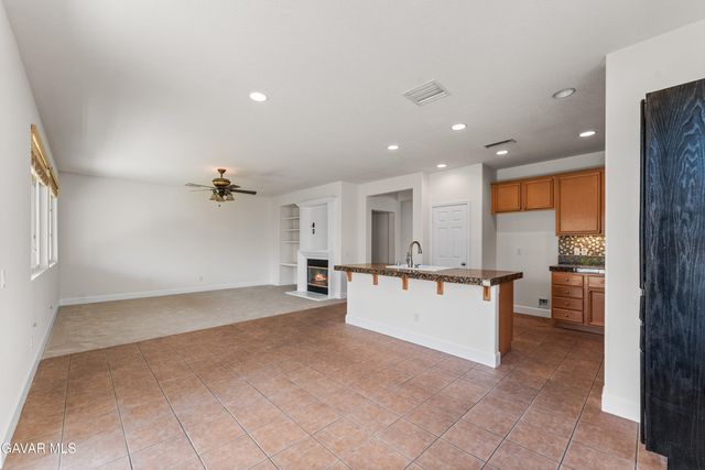 6304 Starview Drive, Lancaster, CA 93536