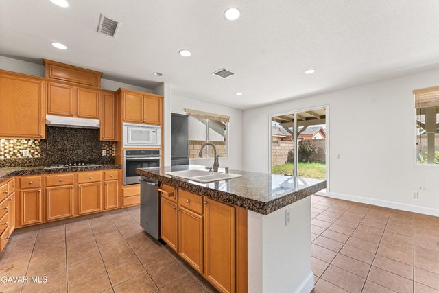 6304 Starview Drive, Lancaster, CA 93536