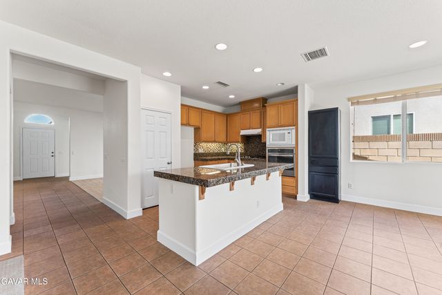 6304 Starview Drive, Lancaster, CA 93536