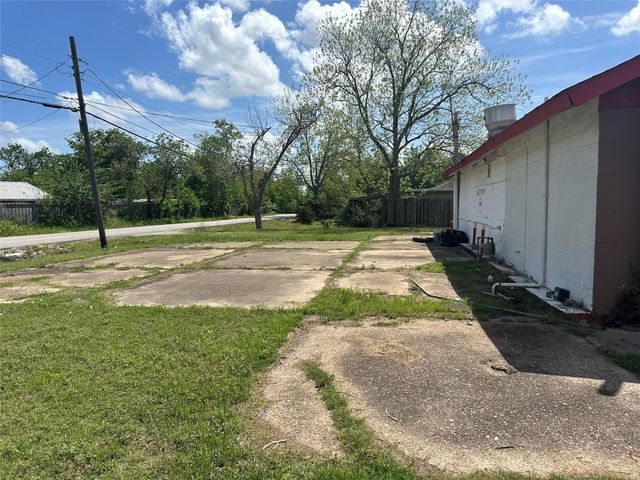 8019 Scott Street, Houston, TX 77051