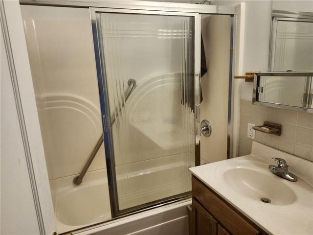 106 Kavanaugh Street, Trenton, MO 64683