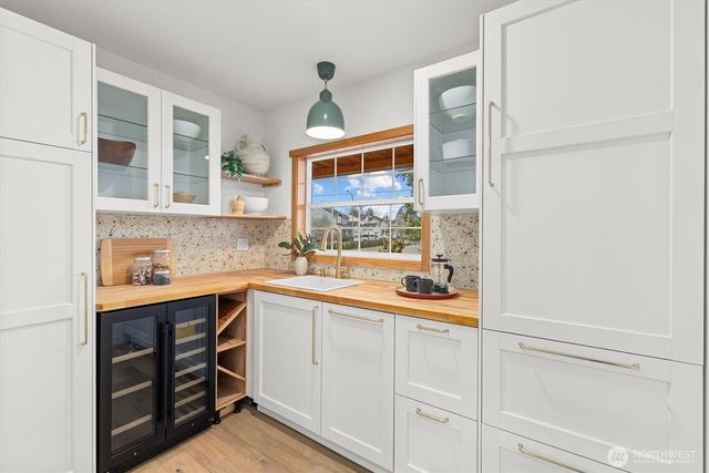 15329 104th Avenue SE, Yelm, WA 98597