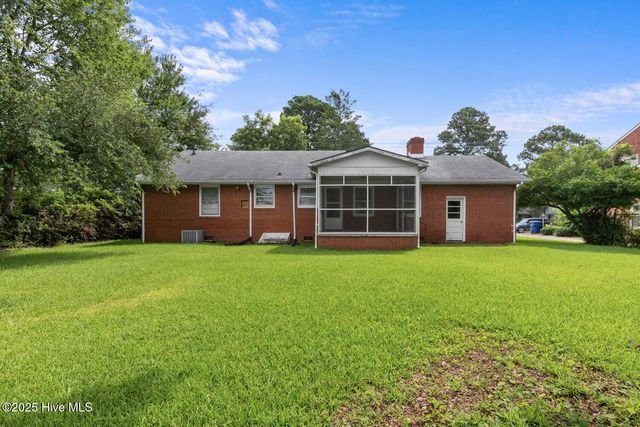 2402 Carey Road, Kinston, NC 28504