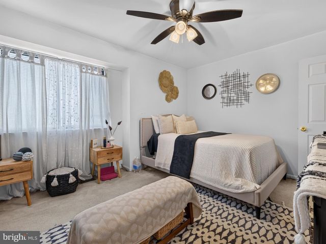 6 ERBITEA LN, New Castle, DE 19720