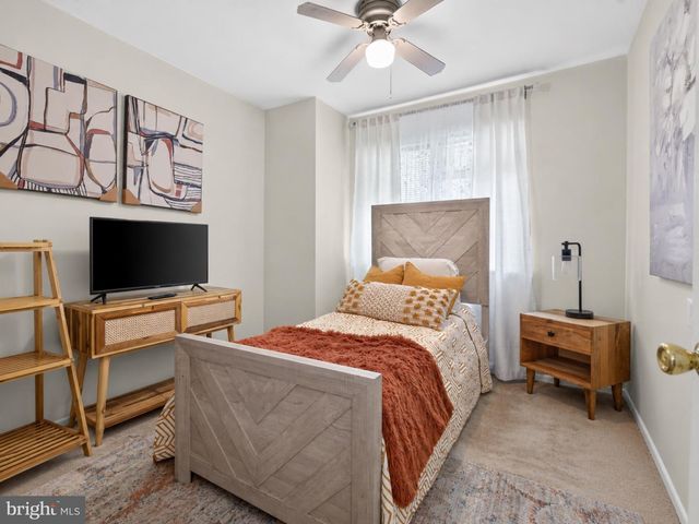 6 ERBITEA LN, New Castle, DE 19720