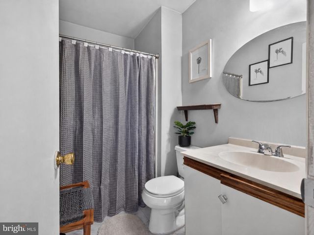 6 ERBITEA LN, New Castle, DE 19720