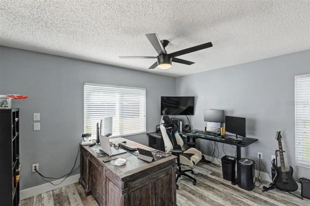 Image 32 of property listing at 1148 LAKE FRANCIS DRIVE, Apopka, FL 32712