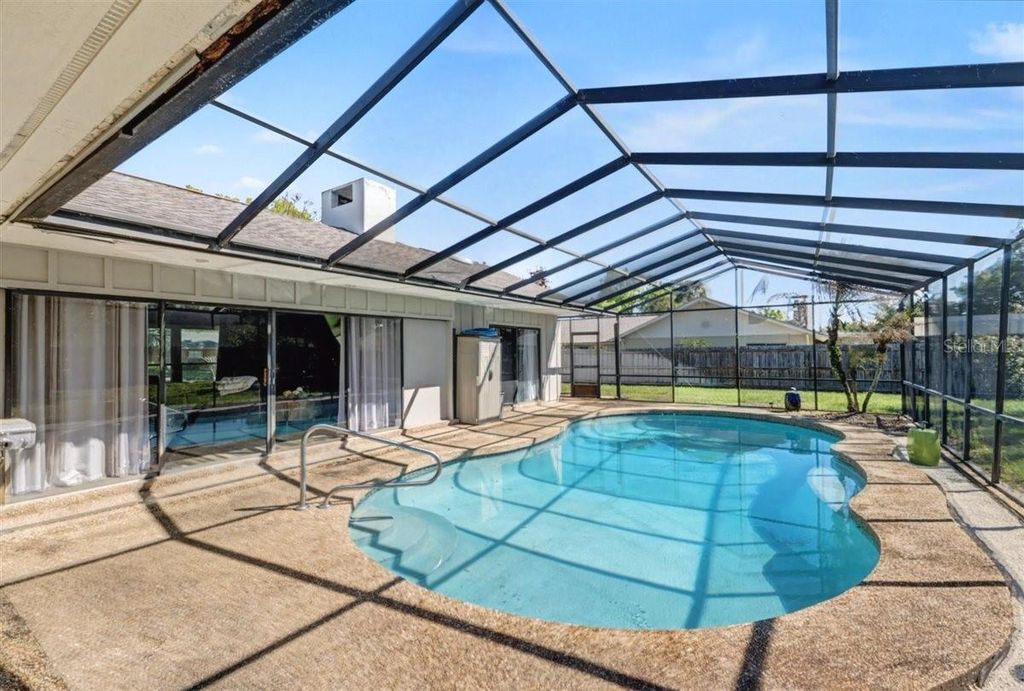Image 34 of property listing at 1148 LAKE FRANCIS DRIVE, Apopka, FL 32712