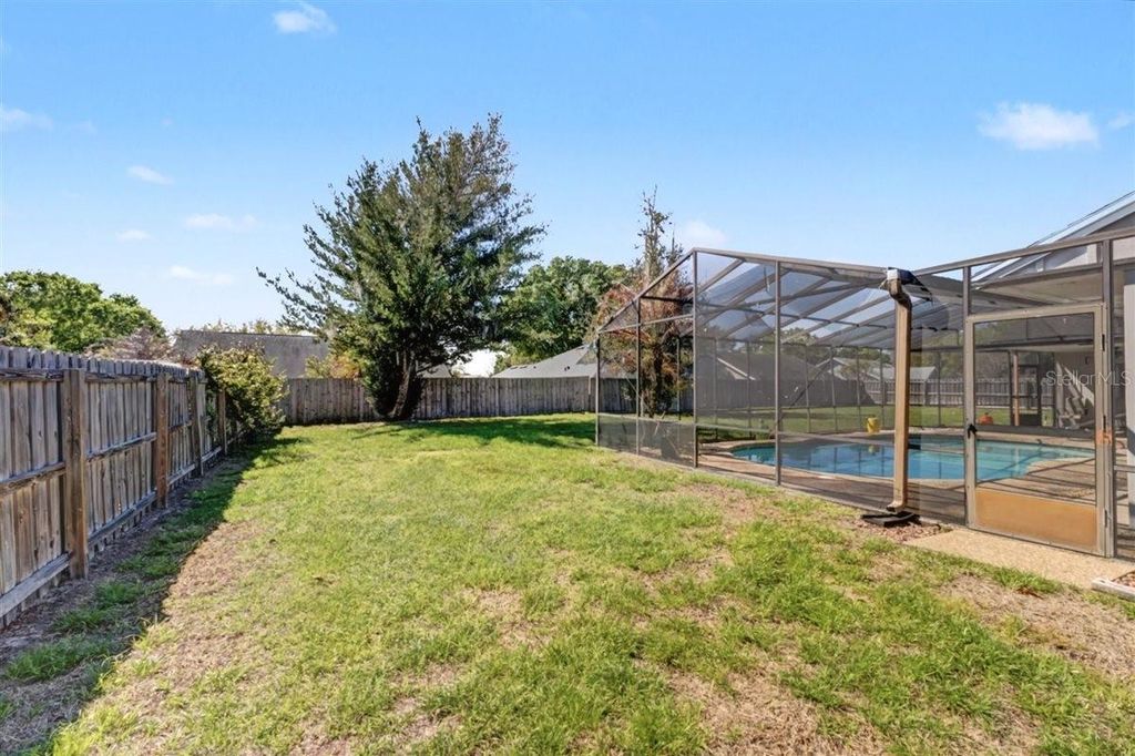 Image 36 of property listing at 1148 LAKE FRANCIS DRIVE, Apopka, FL 32712