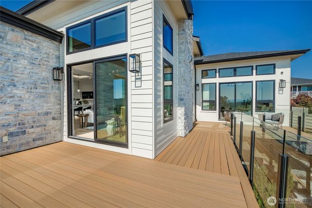 5414 Lasiandra Drive, Blaine, WA 98230