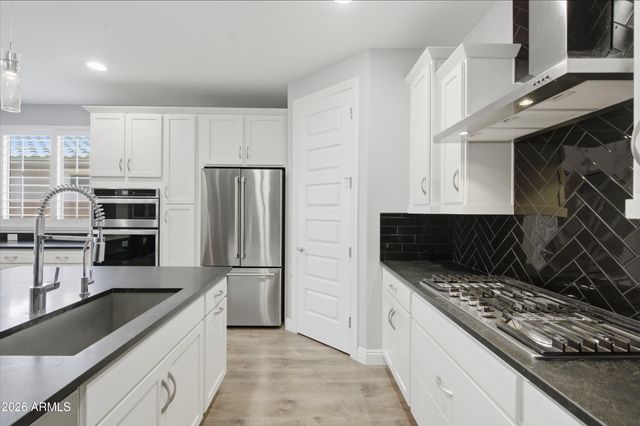 25669 N 161ST Avenue, Surprise, AZ 85387