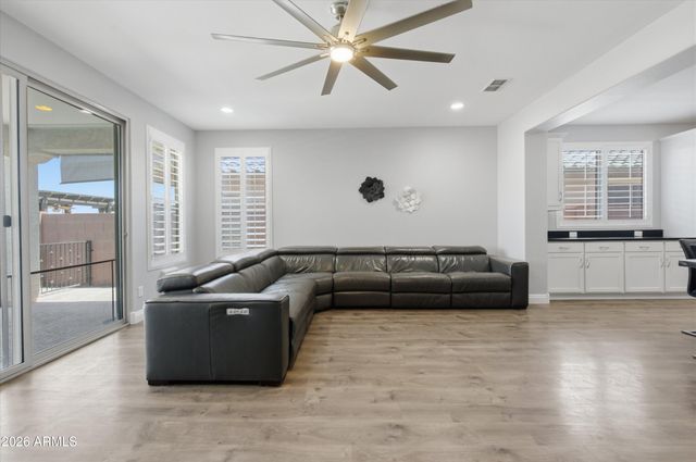 25669 N 161ST Avenue, Surprise, AZ 85387