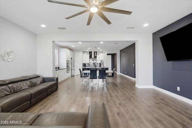 25669 N 161ST Avenue, Surprise, AZ 85387