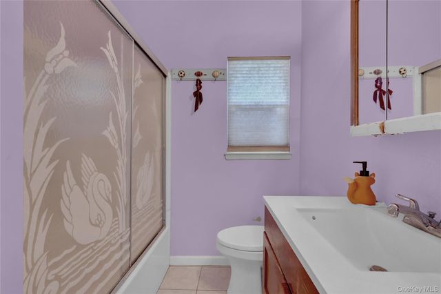 87 Vail Avenue, Riverhead, NY 11901