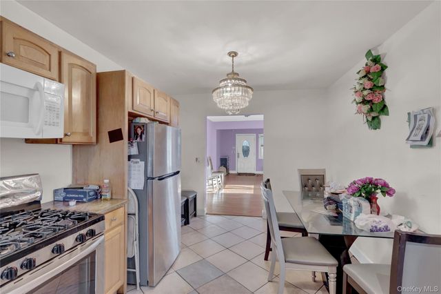 87 Vail Avenue, Riverhead, NY 11901