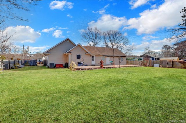 87 Vail Avenue, Riverhead, NY 11901