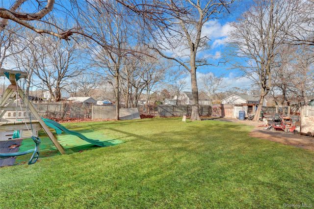 87 Vail Avenue, Riverhead, NY 11901