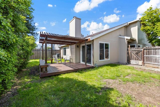 2238 Palmwood Ct, Rancho Cordova, CA 95670