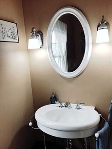 25 Hastings Ave 1, Waltham, MA 02453