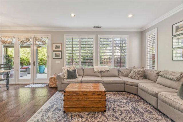 27224 Sterling Grove, Canyon Country, CA 91387