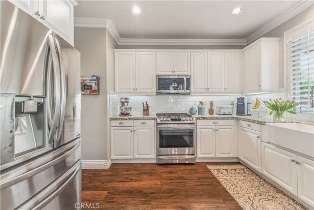 27224 Sterling Grove, Canyon Country, CA 91387