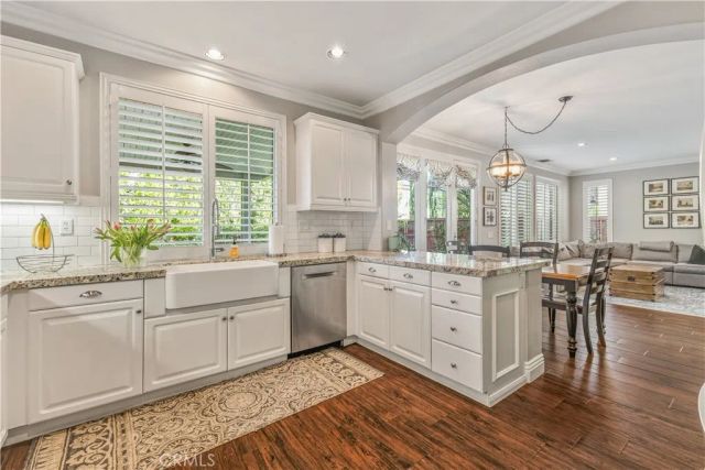 27224 Sterling Grove, Canyon Country, CA 91387