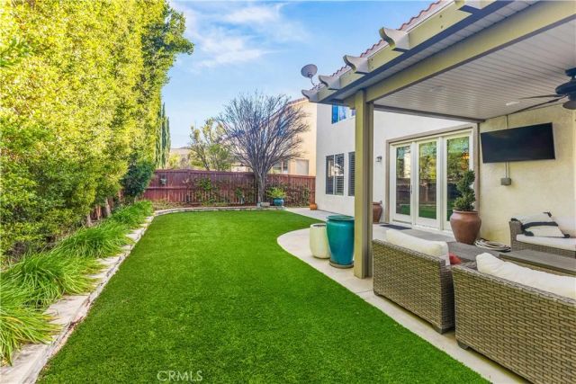 27224 Sterling Grove, Canyon Country, CA 91387