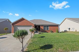 5023 Black Falcon Rd, Shelbyville, KY 40065