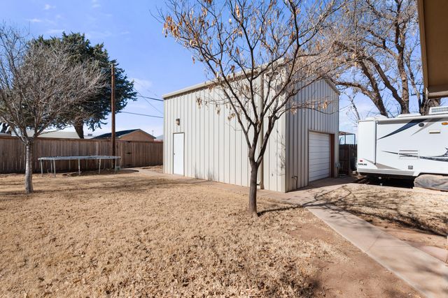 214 Smith Avenue, New Home, TX 79381