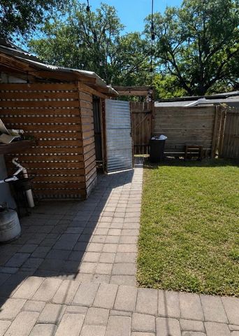 2400 S LAUREL AVENUE, Sanford, FL 32771