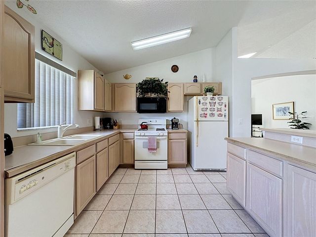 2647 ONEIDA LOOP, Kissimmee, FL 34747