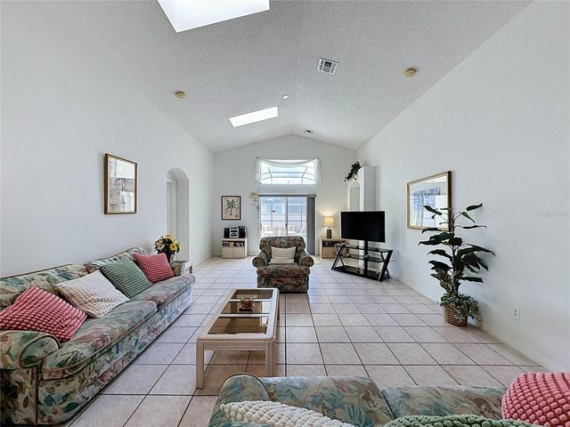 2647 ONEIDA LOOP, Kissimmee, FL 34747