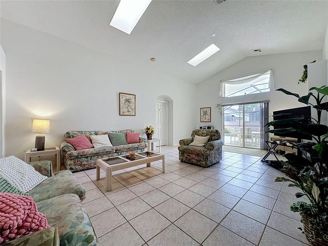 2647 ONEIDA LOOP, Kissimmee, FL 34747