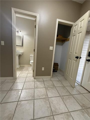 707 Deer Trail Street, Parsons, KS 67357