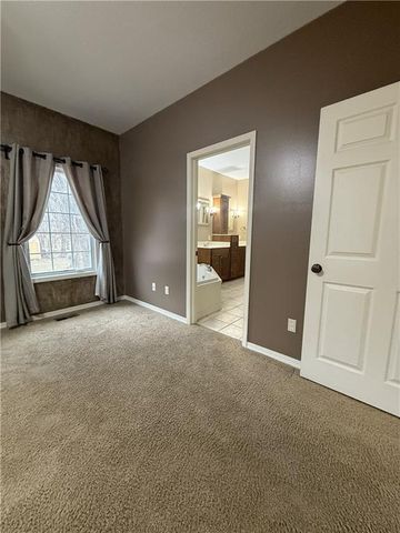 707 Deer Trail Street, Parsons, KS 67357