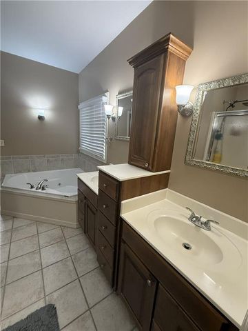 707 Deer Trail Street, Parsons, KS 67357