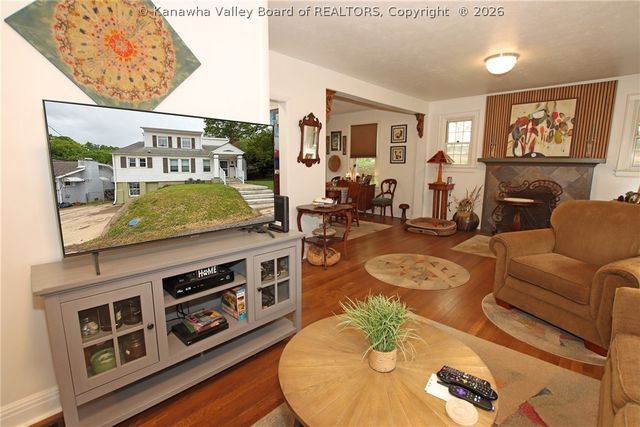 1005 Tinder Avenue, Charleston, WV 25302