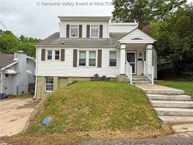 1005 Tinder Avenue, Charleston, WV 25302