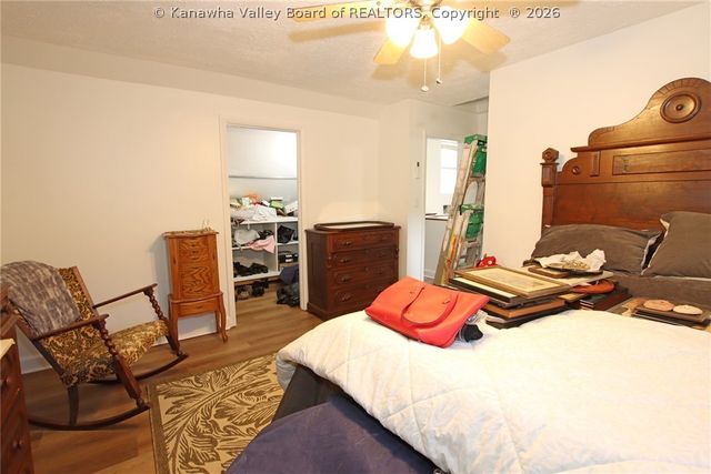 1005 Tinder Avenue, Charleston, WV 25302