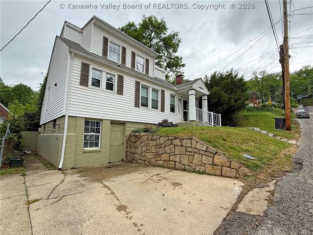 1005 Tinder Avenue, Charleston, WV 25302