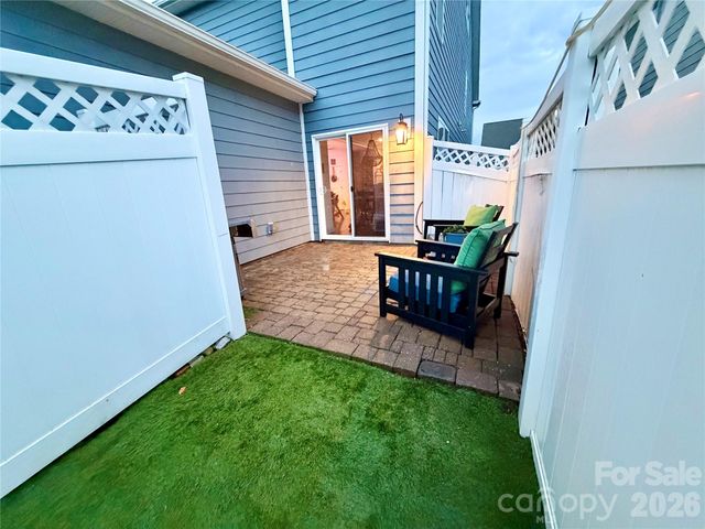 16523 Landen Forest Lane, Davidson, NC 28036