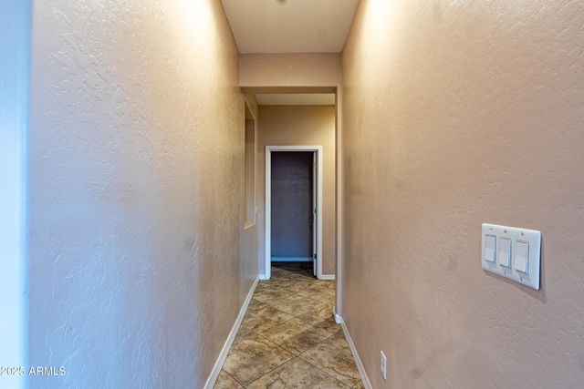 453 W LANTANA Place, Chandler, AZ 85248