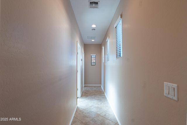 453 W LANTANA Place, Chandler, AZ 85248