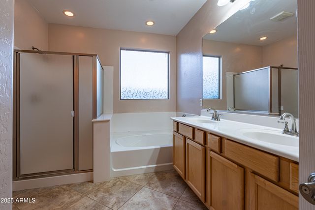 453 W LANTANA Place, Chandler, AZ 85248