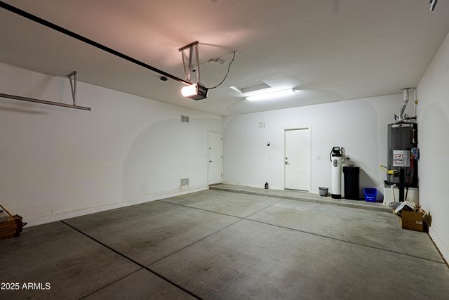 453 W LANTANA Place, Chandler, AZ 85248