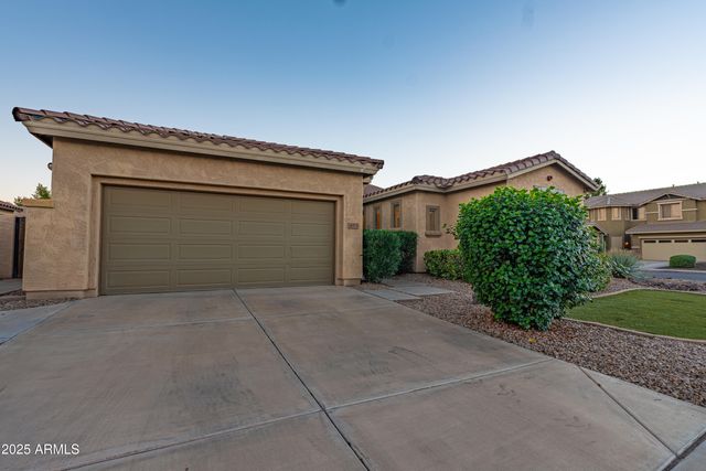 453 W LANTANA Place, Chandler, AZ 85248